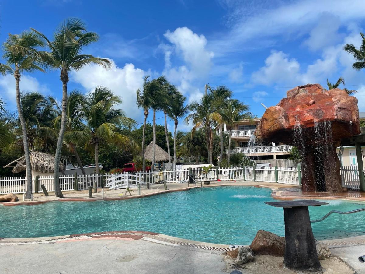 Coconut Cove Resort & Marina อิสลามอราดา ภายนอก รูปภาพ